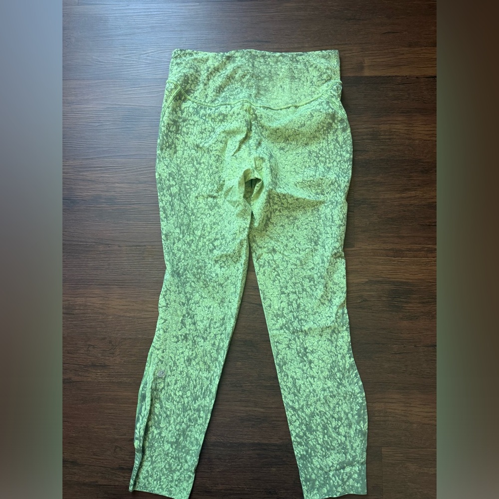 Lululemon Base Pace High Rise Crop - Picture 3 of 5
